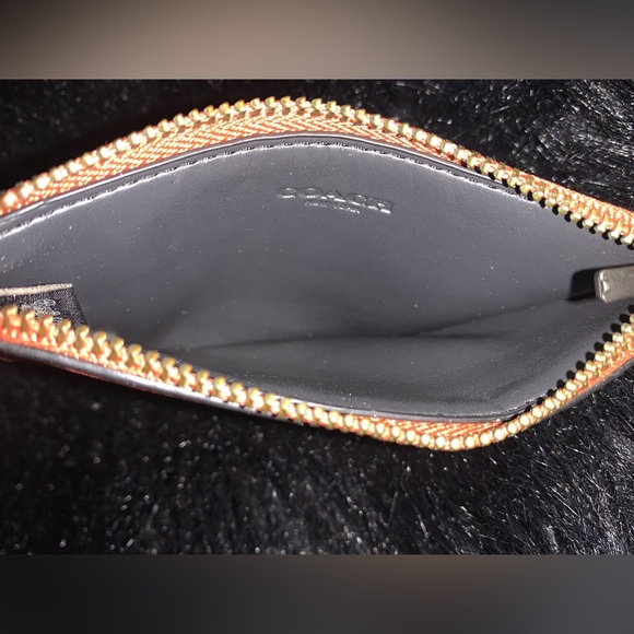 COACH ZIP CARD CASE - Picture 2 of 3